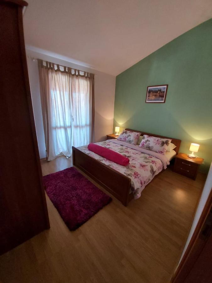Apartments Tomic Biograd Na Moru Extérieur photo