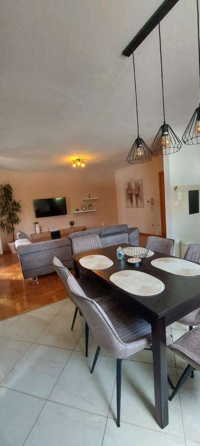 Apartments Tomic Biograd Na Moru Extérieur photo
