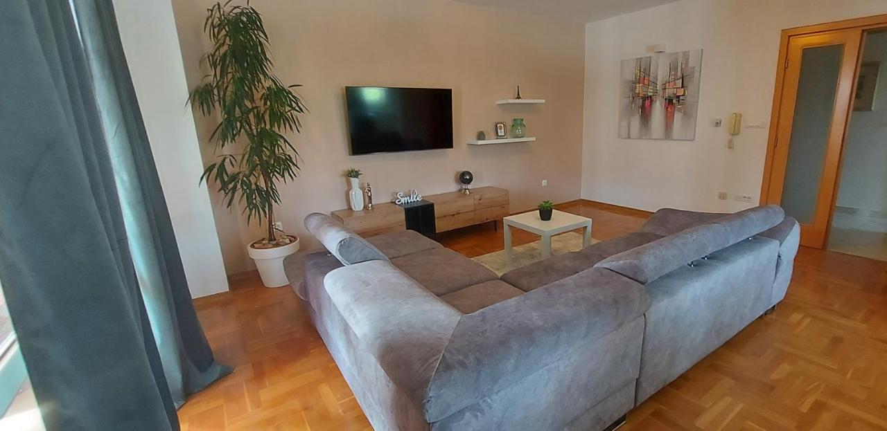 Apartments Tomic Biograd Na Moru Extérieur photo