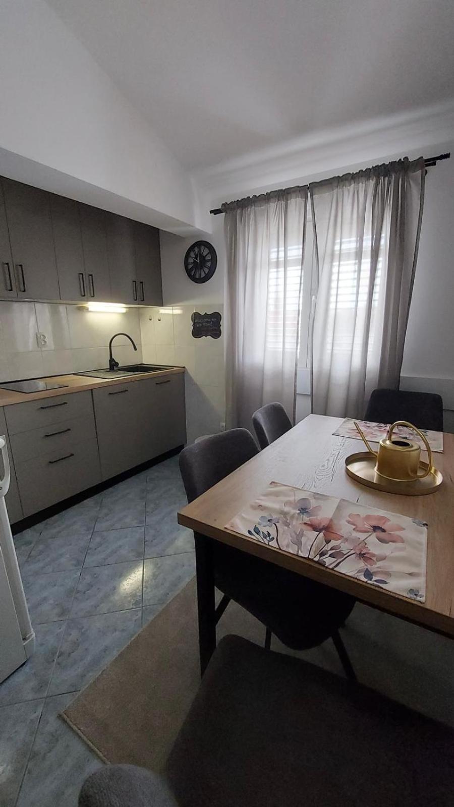 Apartments Tomic Biograd Na Moru Extérieur photo